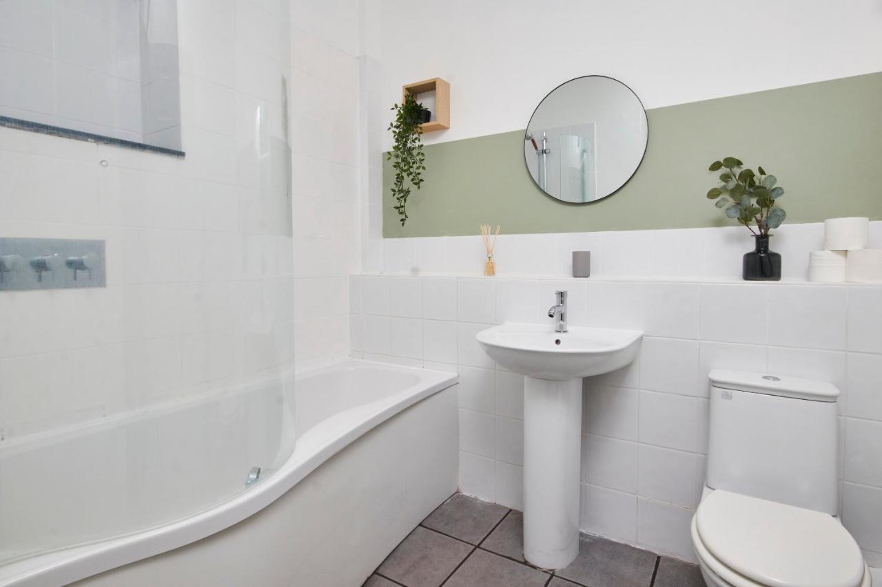 Wonderful Apartment In Bath With Garden - Sleeps 8 Zewnętrze zdjęcie