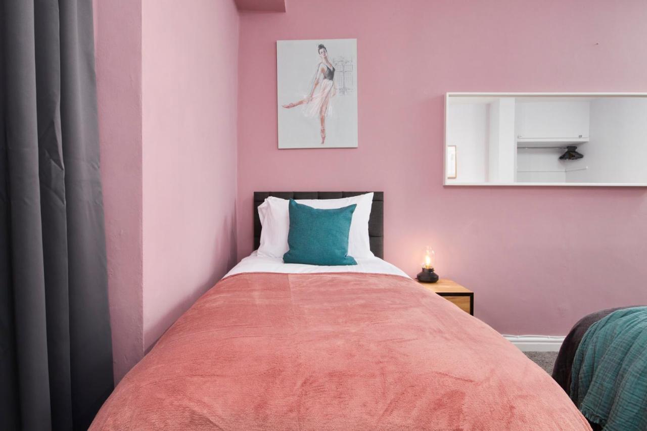 Wonderful Apartment In Bath With Garden - Sleeps 8 Zewnętrze zdjęcie